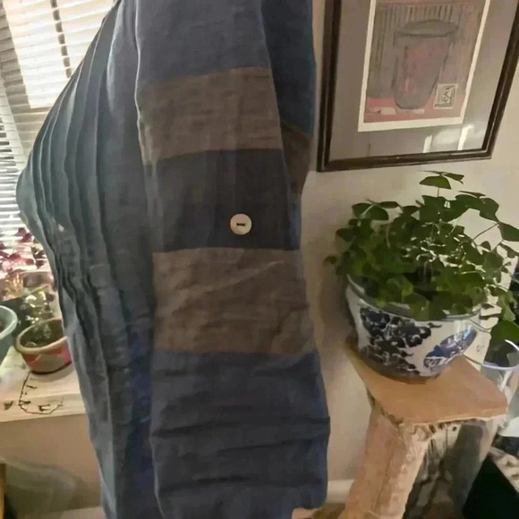 Aquamarine Women's Tunic Top Size 8 - Picture 9 of 14